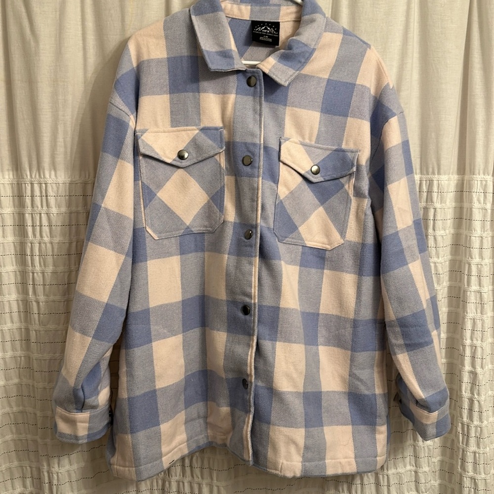Snap Button Shacket / Warm / Cute 💙